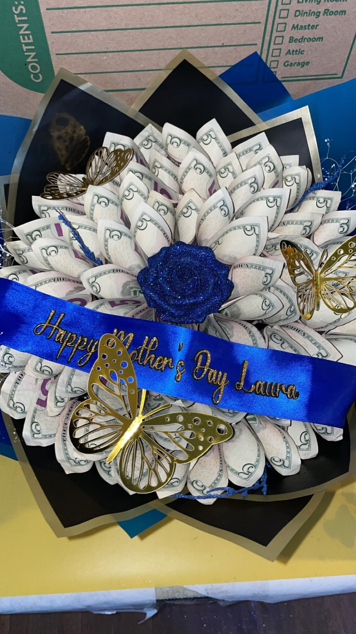 Luxury “Money” Bouquet – Realistic, Decorative Bills