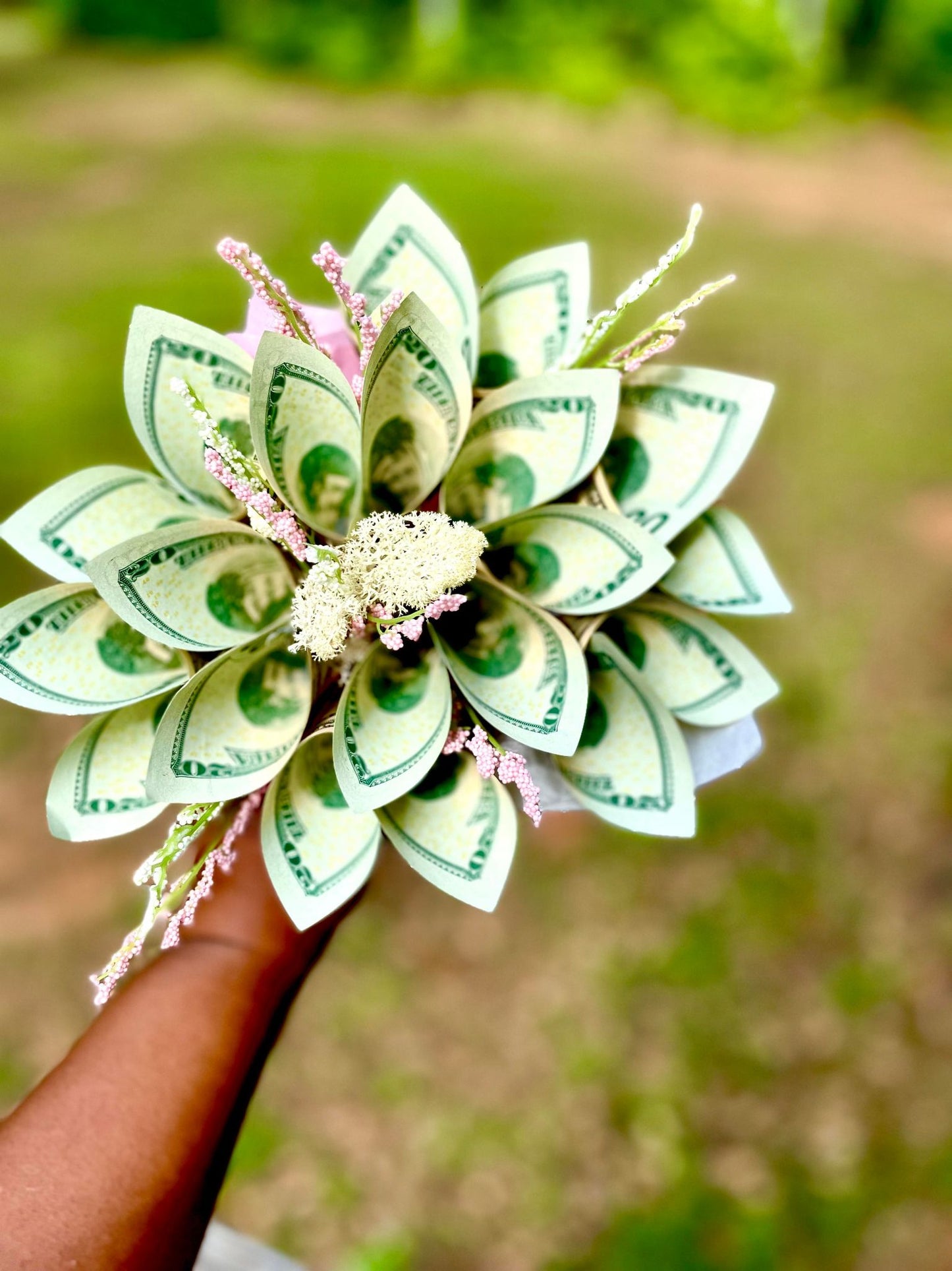 Luxury “Money” Bouquet – Realistic, Decorative Bills